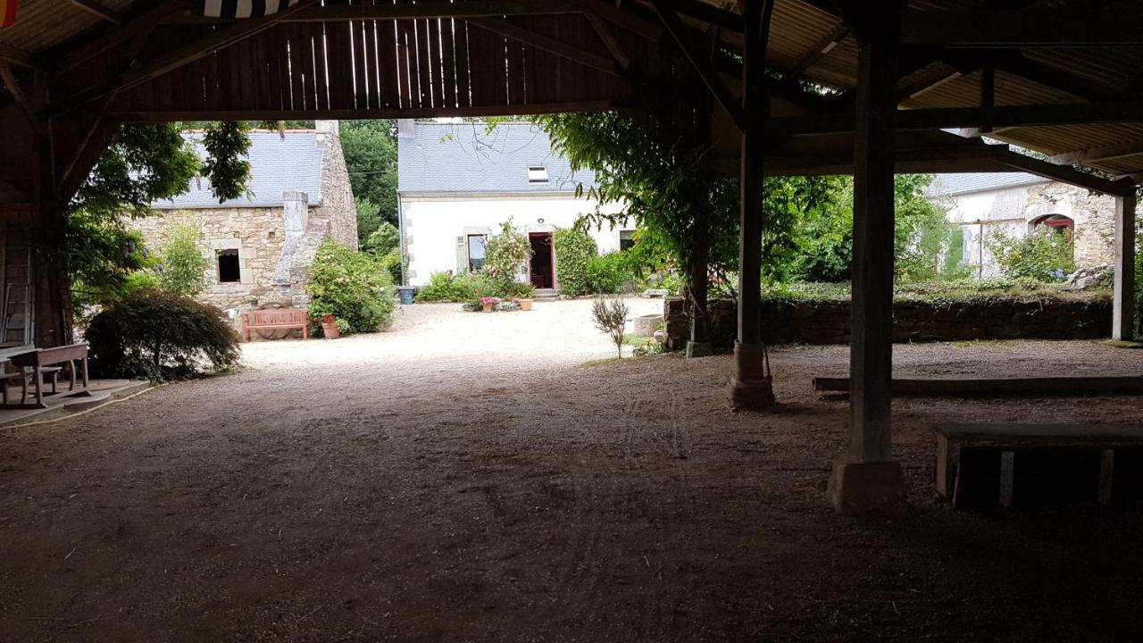 ホテル La Ferme De Kerhors Tréméoc エクステリア 写真